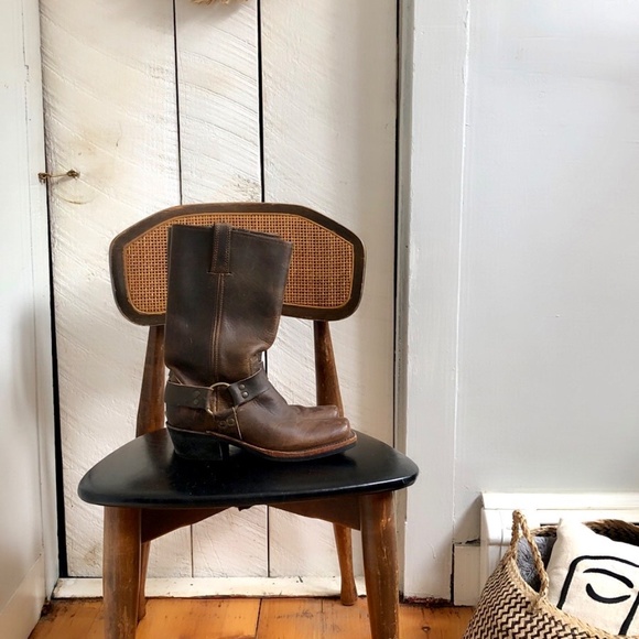 Frye Harness 12R Brown Distressed Leather Boots Sz 6.5 - Picture 2 of 9